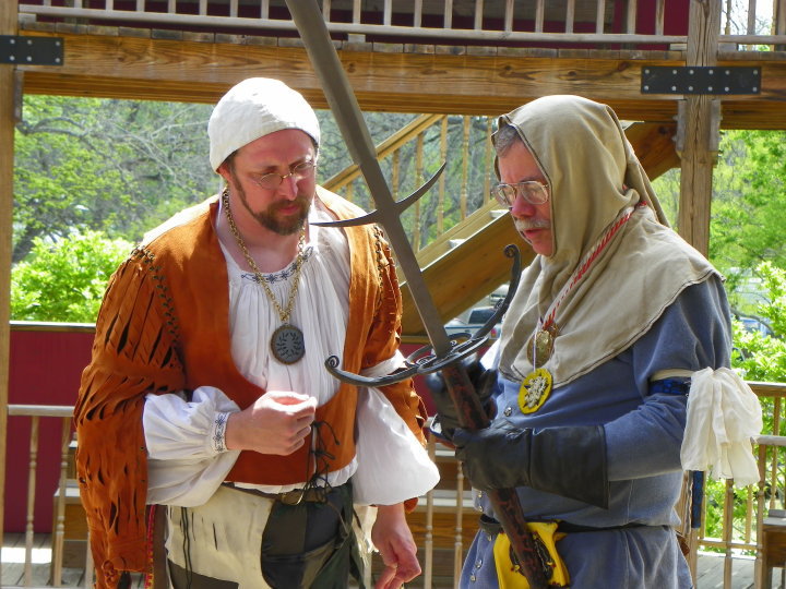 File:Eisen and Robin - Photo by Escarlota.jpg