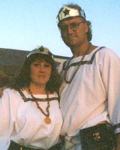 File:Barn and Katrionna 2.jpg