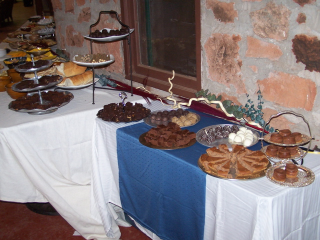 File:Mistress Maggies Feast of Chocolate.jpg