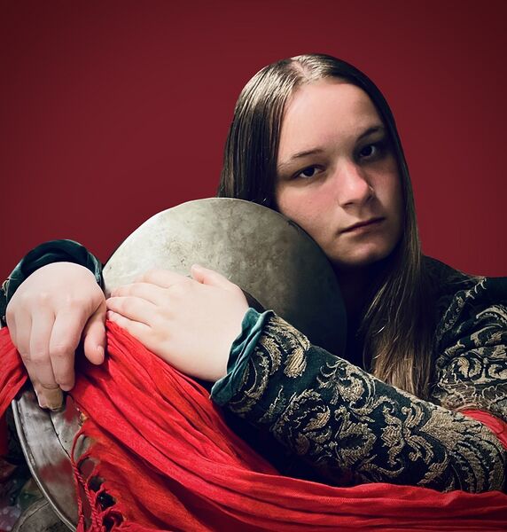 File:Mariana Von Kul Portrait - Self Portrait.jpeg