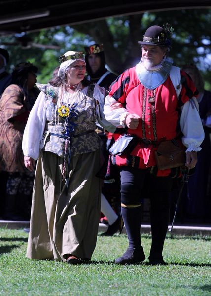 File:Tessa and Tivar, Photo by Steve Herring.jpg