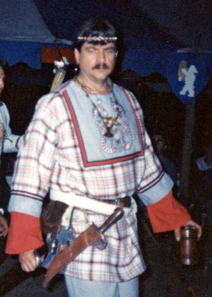 File:Randall von Nordlichwald - Portrait by Briony.jpg