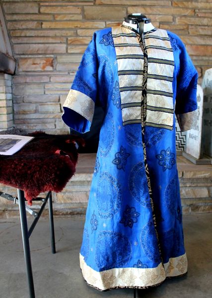 File:Iziaslava Art - Blue Kaftan 2022.JPG