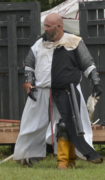 File:Thomas Bernhardt - Portrait.png